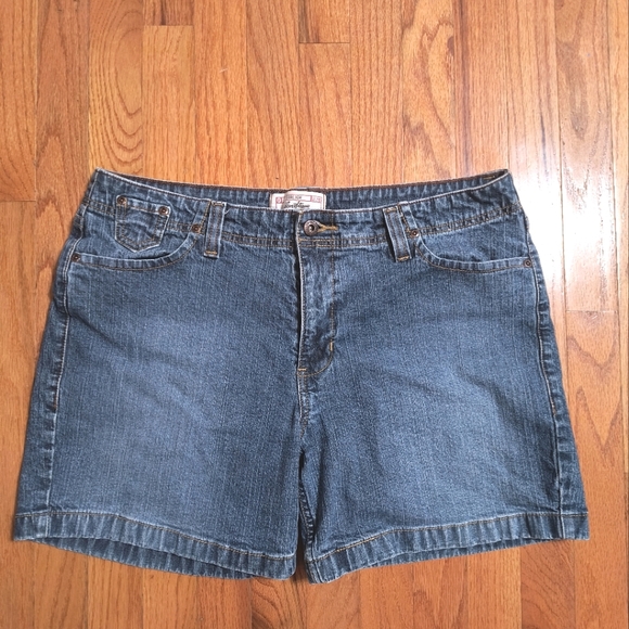 Signature by Levi Strauss Pants - Pick 3/$10⭐ Levi Strauss stretch blue jean shorts, size women's/misses plus 16